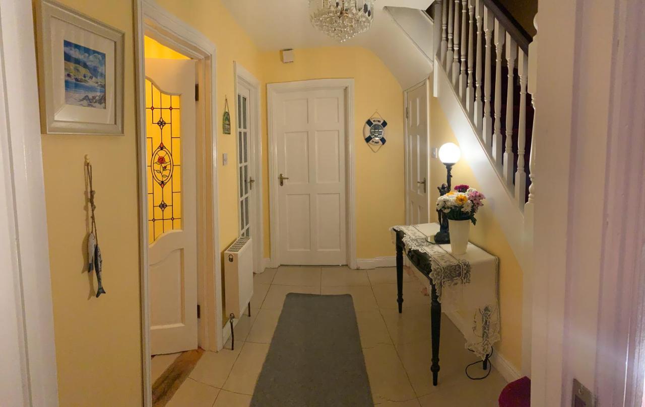Seascape On The Edge Of Town: 4 Beds All Ensuite. Belmullet Exterior foto